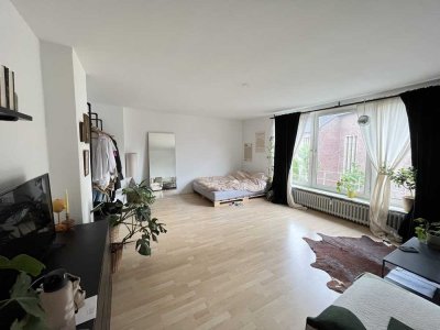 *CHARMANTE 3 ZI WOHNUNG* - MIT BALKON IN UNTERBILK