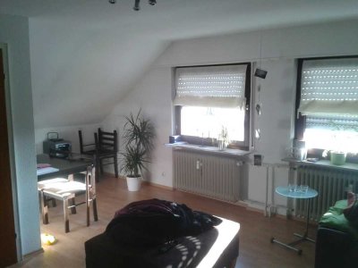 Freundliche Dachgeschosswohnung