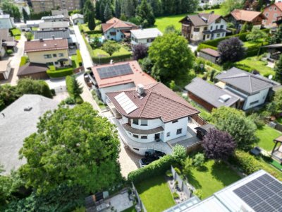 Gepflegtes Zweifamilienhaus mit Terrasse, Garten, Balkon und Doppelgarage in Jenbach