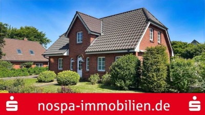 Youngtimer - Einfamilienhaus mit Carport und Terrasse zum Süden