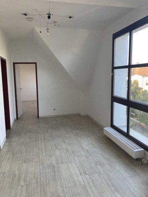 Geräumige 2,5 Zimmer Wohnung in zentraler Lage