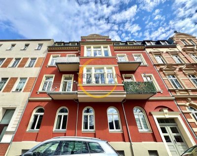 Einzigartiges Wohnerlebnis: Große Altbauwohnung am Biermannplatz mit Blick auf Schloss Osterstein