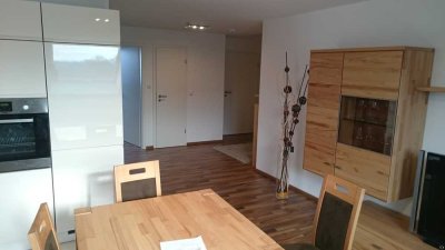 Attraktive Dachgeschosswohnung in toller Lage mit TG Platz