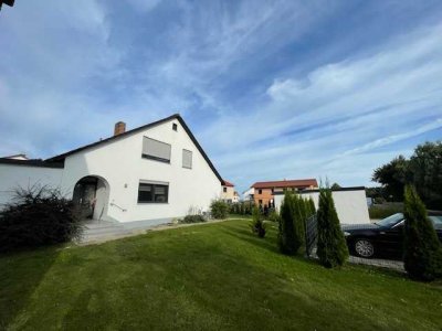 Gepflegtes Einfamilienhaus mit großem Garten nahe Landshut