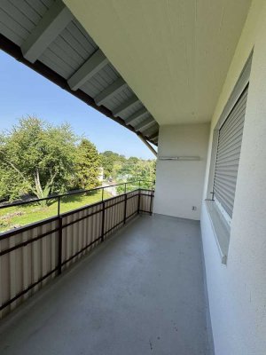 3-Zimmer Wohnung mit Balkon und Garage in Albersbösch