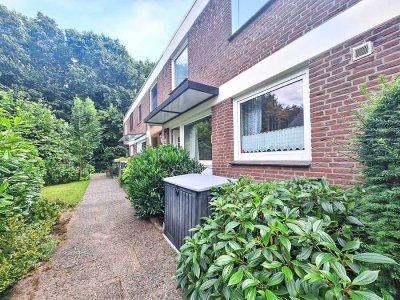 Stilvolles, sehr gepflegtes Reihenhaus mit liebevoll angelegtem Garten, Sonnenterrasse und Garage!