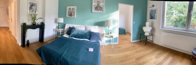 Singlehit: Renovierte 2,5 Zimmer Wohnung mit großem Wohnzimmer, neuer Küche und Grünblick, Büro/Ankleidezimmer