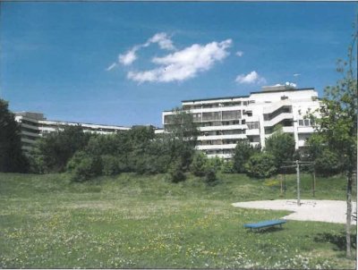 Außergewöhnliche, 3-Zimmer-Split-Level- Wohnung mit Südbalkon und TG-Stellplatz in USH/S-Bahn-Nahe!