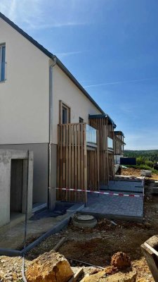 Modernes Reihenhaus in Hohenburg!*Gartenanteil*Designerbad*