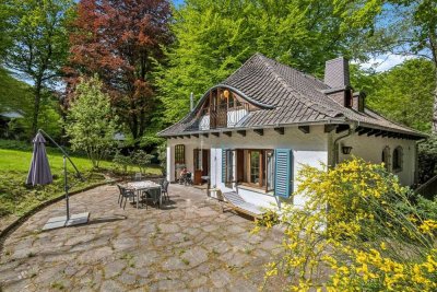 Rosengarten: Bestandsvilla auf großem Grundstück mit zusätzlicher Bebaubarkeit