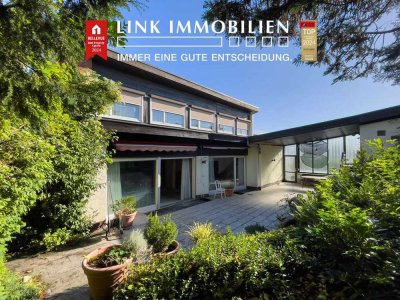 Familientraum in Leonberg – Wohlfühloase mit Kamin, Balkon und Einliegerwohnung