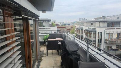 Zentrumsnah, traumhafter Ausblick, Penthouse, nur email mit Beruf, Tätigkeit, Befristung, Einkommen