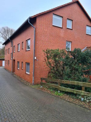 Helle 4-Zimmer Wohnung mit Balkon + Garage