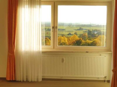 ** Ruhige Stadtrandlage * großer Balkon + GARAGE *