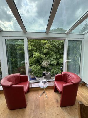 Möbliertes Penthouse in der Parkallee mit gehobener Innenausstattung und Blick zum Bürgerpark