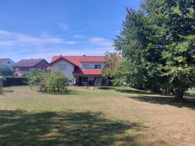 Moderne Dachgeschosswohnung mit gehobener Ausstattung und Balkon in Otzberg-Lengfeld