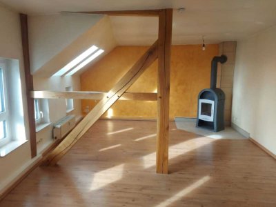 Attraktive 5-Zimmer-DG-Wohnung mit Balkon und Einbauküche in Salzhemmendorf