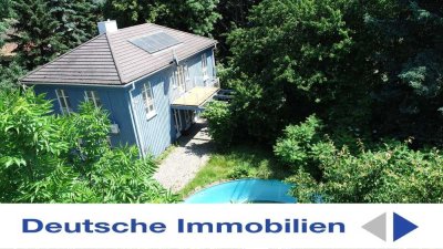 Attraktives Einfamilienhaus mit Doppelgarage, Pool, Sauna & Teich!