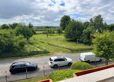 Helle 3 Zimmerwohnung mit Blick ins Grüne