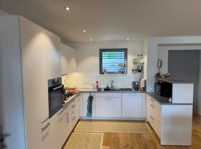 Luxuriöse 2,5 Zimmerwohnung mit 93 m²