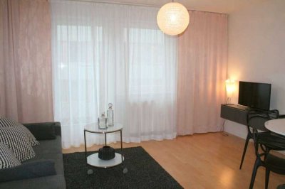 Stilvolle, modernisierte 1,5-Zimmer-Wohnung mit Einbauküche in Northeim