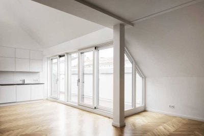 Moderne Penthouse-Wohnung mit Dachterrasse im Bergmannkiez