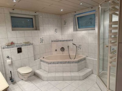 Helle 2,5-Zimmer Wohnung in Pentling