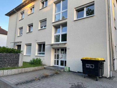 Familien Willkommen - Große 4 Zimmer Wohnung mit Terrasse und EBK in Kornwestheim