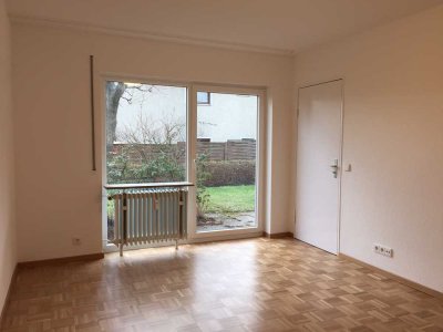 Helle, vollständig modernisierte 1-Zimmer-Wohnung mit Terrasse und Einbauküche in Korntal