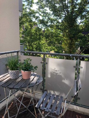 Neuwertige Wohnung mit einem Zimmer und Balkon