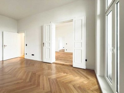 Erstbezug nach Sanierung: Altbautraum mit Loggia und Aufzug | provisionsfrei