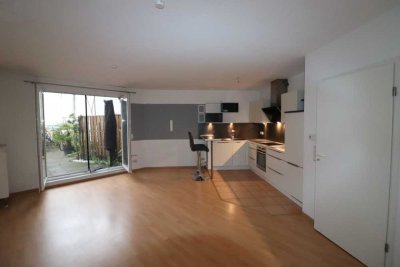 - Wieder verfügbar - kleine Wohnung mit Terrasse in Rheinnähe