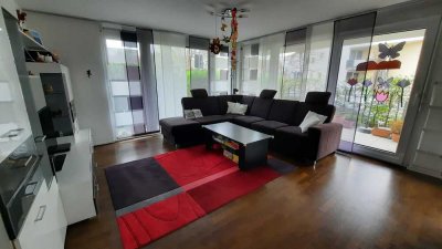 Exklusive 4-Zimmer-Erdgeschosswohnung mit geh. Innenausstattung mit Terrasse, Garten und EBK