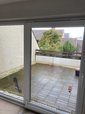 Sehr gepflegte, kernsanierte Maisonette - Wohnung - Wohnen ganz oben mit 2 Dachterrassen und TG.