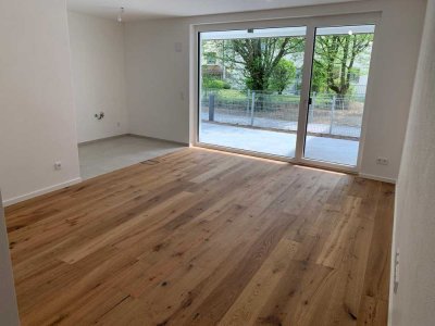 Erdgeschoss-2-Zimmer-Wohnung mit Terrasse und Gartenanteil  in Pfaffenhofen a. d. Ilm! Neuwertig!