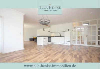 Traumaussicht! Modernisierte, großzügige Eigentumswohnung mit 3 Balkonen, Fahrstuhl + Tiefgarage