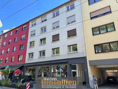 Sehr großzügige, sanierte 2 ZKB -  frei ab 1.9.