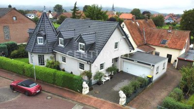 + Käuferprovisionsfrei - Turmvilla vor den Toren der Stadt +
