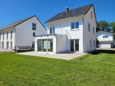 Erstbezug - Neubau Einfamilienhaus mit Dachterrasse für die ganze Familie