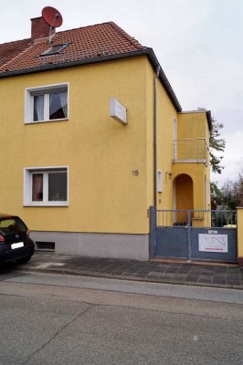 Außergewöhnliche Doppelhaushälfte mit Gewerbeanbau ohne Immobilienmarkler zu verkaufen