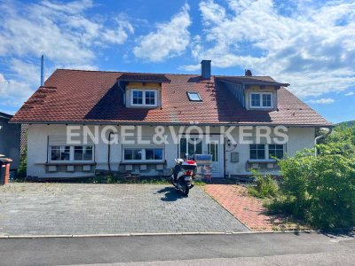 Wohnen, gestalten, entfalten – Großes Haus mit Einliegerwohnung, Garten und Ausbaupotenzial!