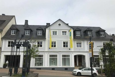 THALFANG : Gepflegte 2 ZKB - Wohnung mit modernem Bad und Einbauküche ! !