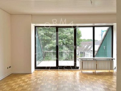 Vollständig renovierte Dachgeschosswohnung in bester Lage