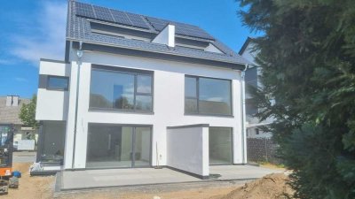 Erstbezug Neubau Doppelhaushälfte KFW 55 in Neureut Karlsruhe