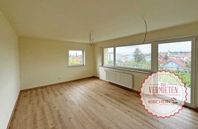 Frisch renovierte 3 Zimmerwohnung in gesuchter Wohnlage (Tageslichtbad, Balkon, kl. Wohneinheit)