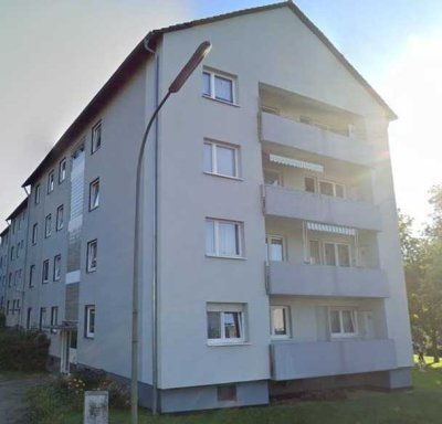 Stilvolle, modernisierte 1,5-Raum-Wohnung mit geh. Innenausstattung mit Balkon und EBK in Baunatal