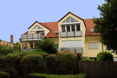 Hell, komfortabel, mit Südbalkon, in Hoflage, nahe Klinikum und Altstadt