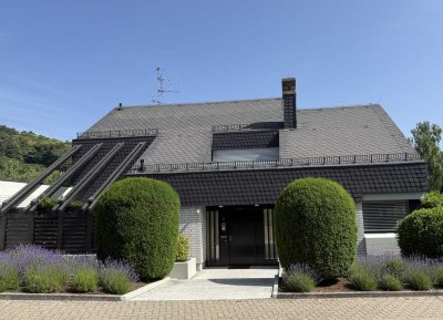Haus am Hang  mit Einliegerwohnung und lux. Innenausstattung in Neustadt an der Weinstraße Hambach