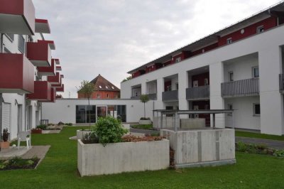 Helle, geräumige drei Zimmer Wohnung in Rottal-Inn (Kreis), Massing