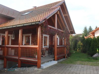 Rarität - Traumhaus aus massiven Blockbohlen unterkellert 234 qm WF 8 Räume ruhige Lage mit Büro-ELW